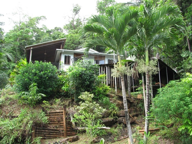 1 Marcia Close, Smithfield QLD 4878