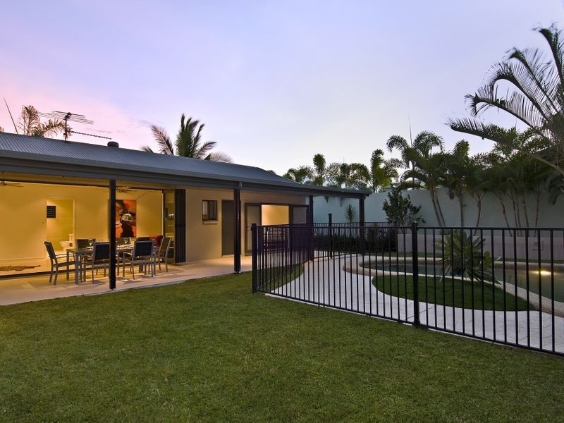 21 Cyprea Close, Trinity Beach QLD 4879