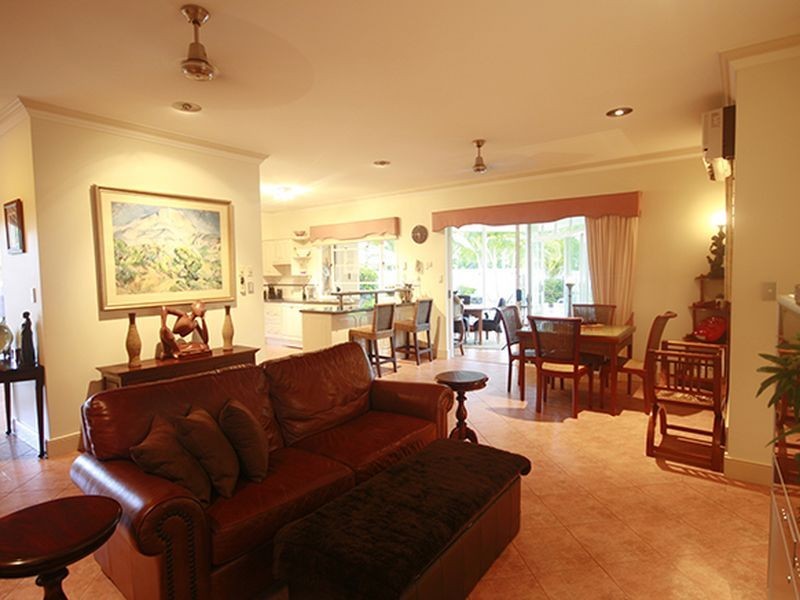 6 Parkinson  Avenue, Kewarra Beach QLD 4879