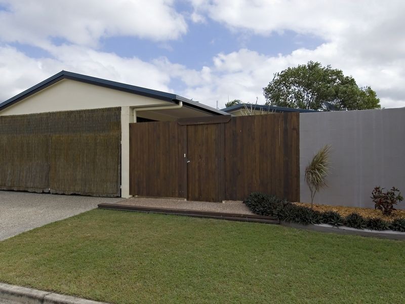 26 Debbie Street, Trinity Park QLD 4879