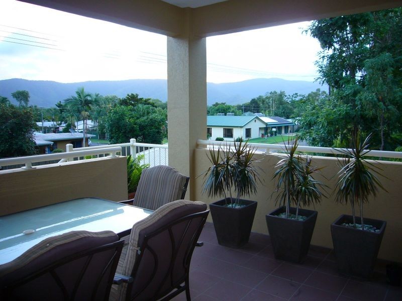 1/110 Moore Street, Trinity Beach QLD 4879