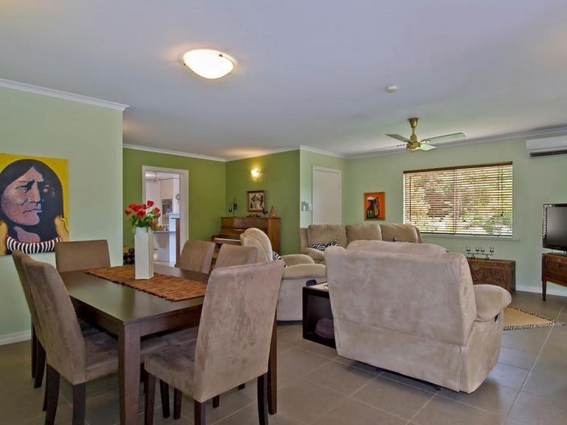 12 Marcia Close, Smithfield QLD 4878