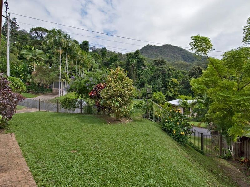 12 Marcia Close, Smithfield QLD 4878