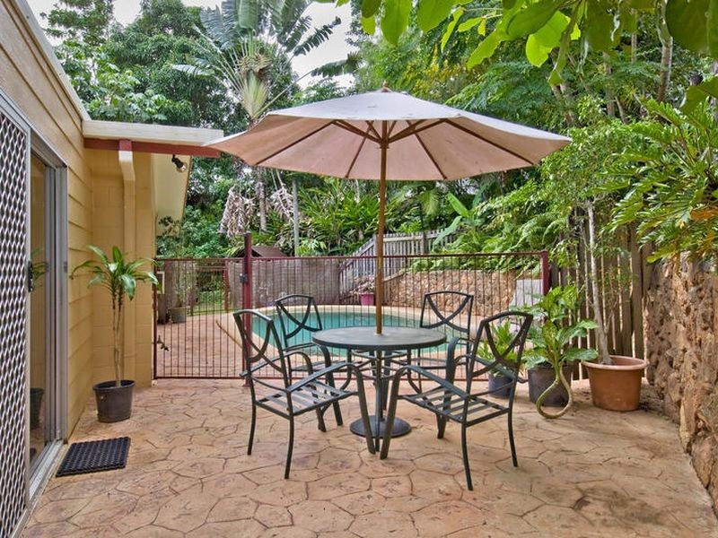 12 Marcia Close, Smithfield QLD 4878