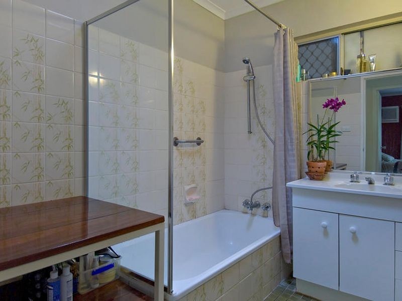 12 Marcia Close, Smithfield QLD 4878