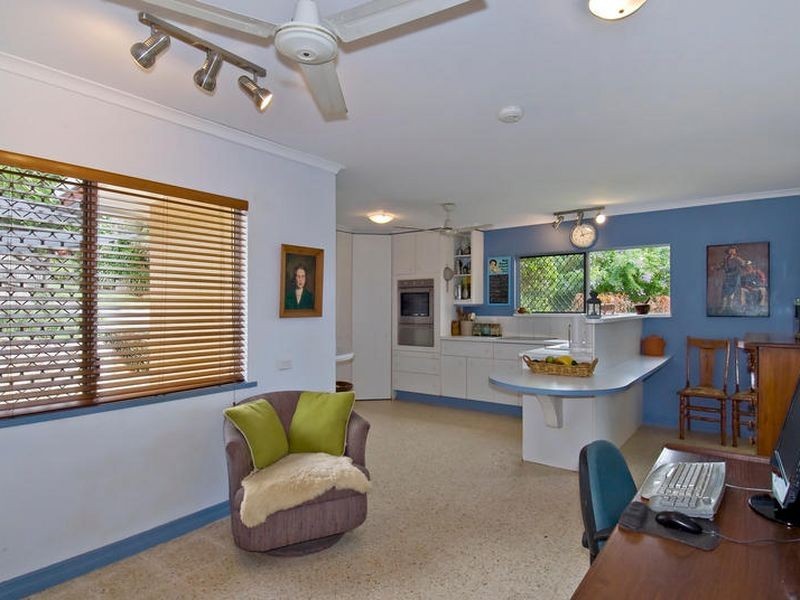 12 Marcia Close, Smithfield QLD 4878