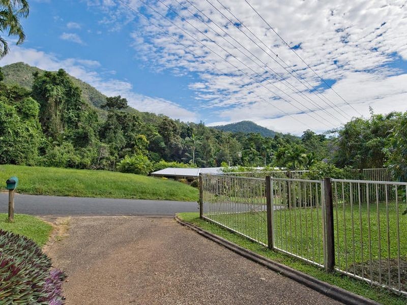 12 Marcia Close, Smithfield QLD 4878