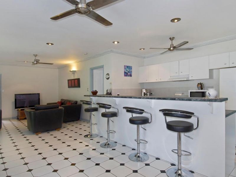 2 Garnet Street, Smithfield QLD 4878