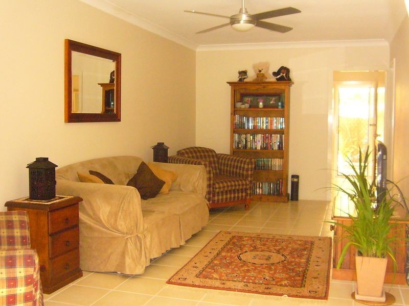 2/132 Wistaria Street, Holloways Beach QLD 4878