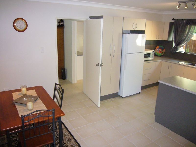 2/132 Wistaria Street, Holloways Beach QLD 4878