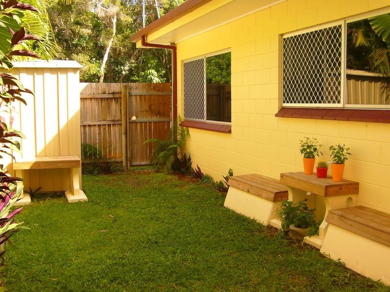 2/132 Wistaria Street, Holloways Beach QLD 4878
