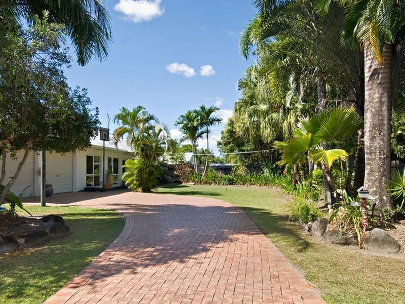8 Ellwood Close, Kewarra Beach QLD 4879