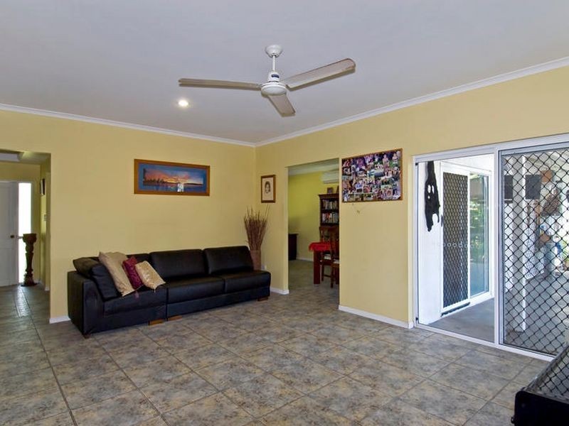 8 Ellwood Close, Kewarra Beach QLD 4879