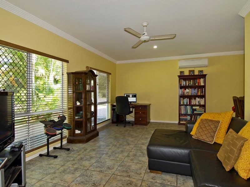 8 Ellwood Close, Kewarra Beach QLD 4879