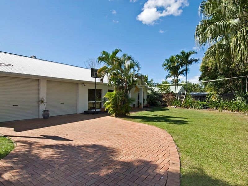 8 Ellwood Close, Kewarra Beach QLD 4879