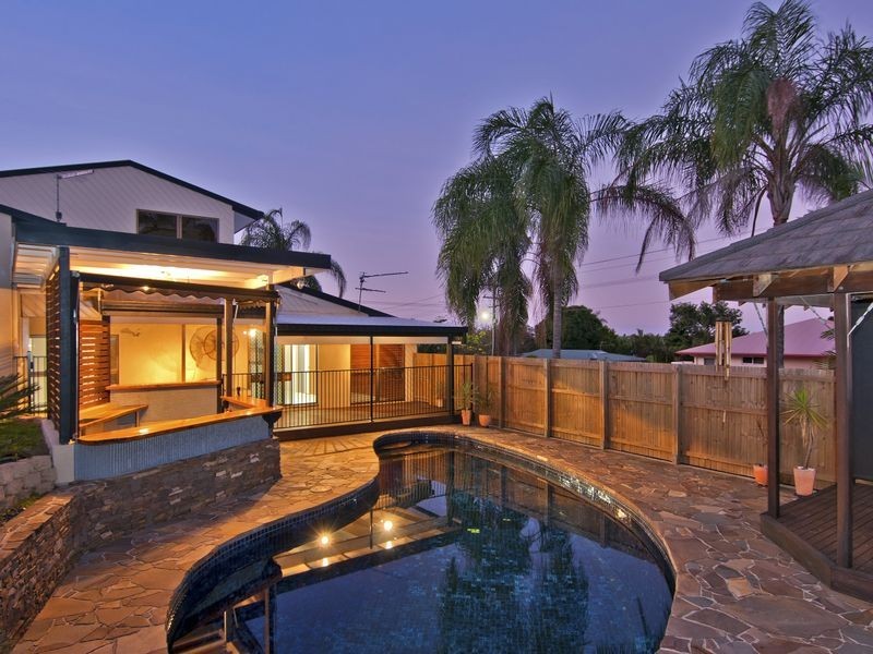 1 Bena Street, Smithfield QLD 4878