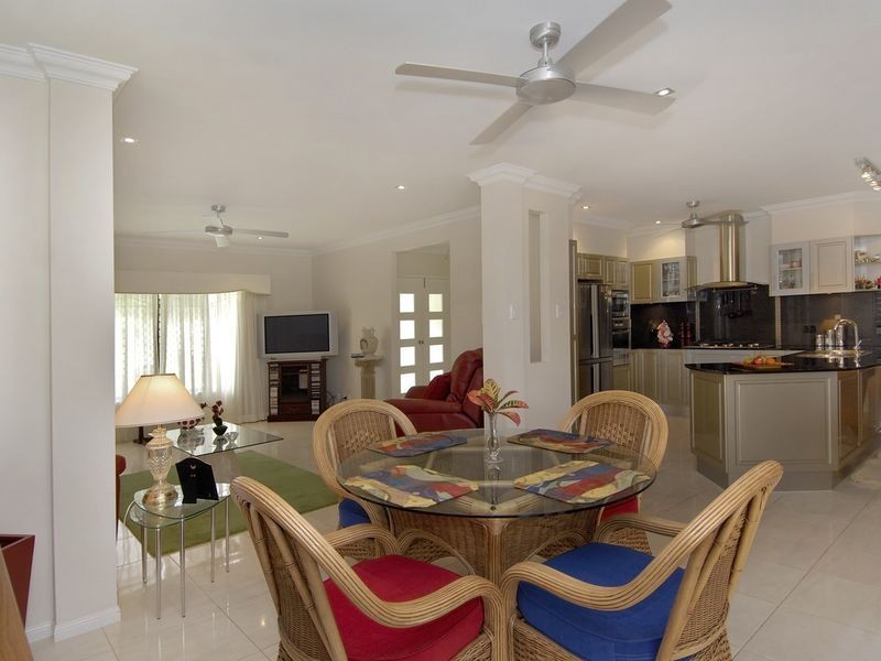 96 McFarlane Drive, Kanimbla QLD 4870