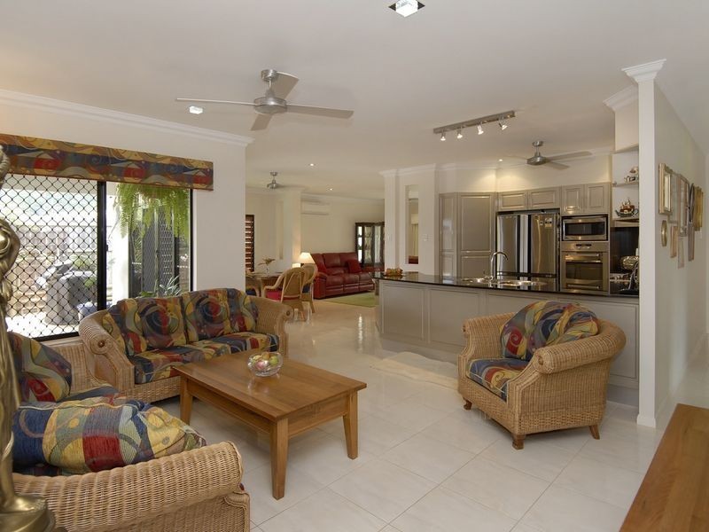 96 McFarlane Drive, Kanimbla QLD 4870