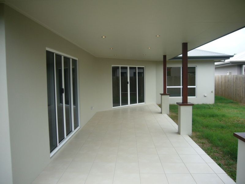 9 Hetherton Street, Smithfield QLD 4878