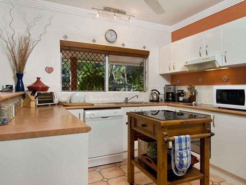 4 Toolong Close, Smithfield QLD 4878