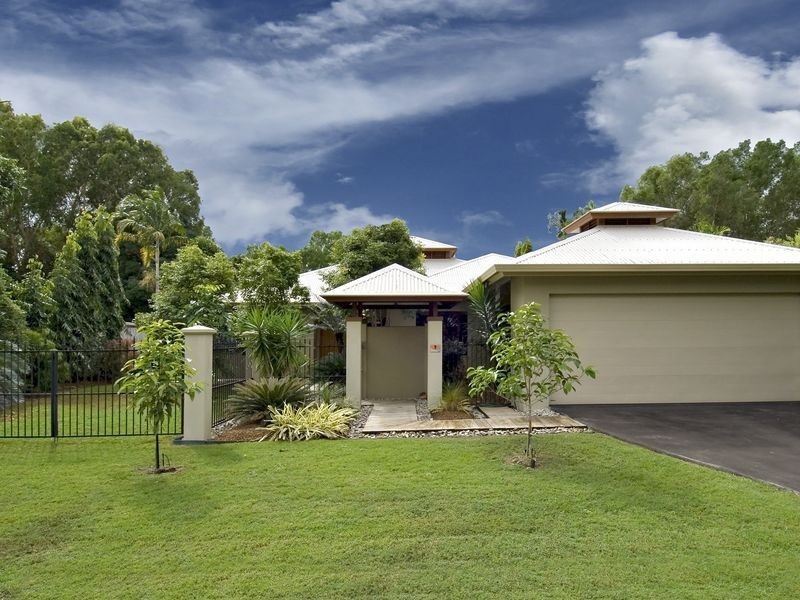 7 Albion Street, Yorkeys Knob QLD 4878