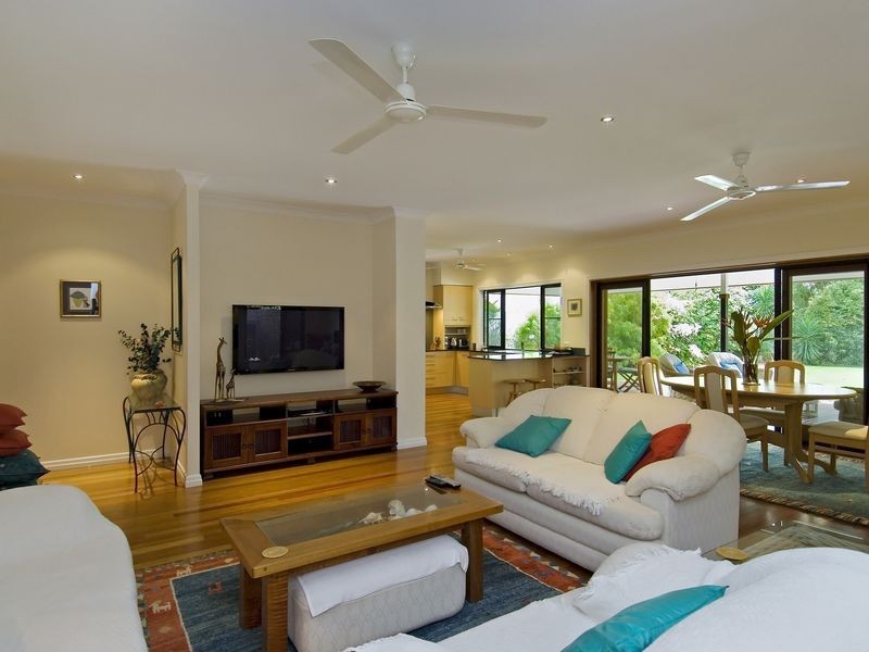 7 Albion Street, Yorkeys Knob QLD 4878