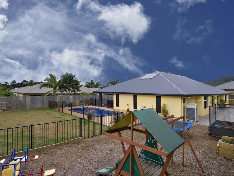 Palm Cove QLD 4879