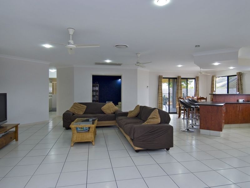 Palm Cove QLD 4879