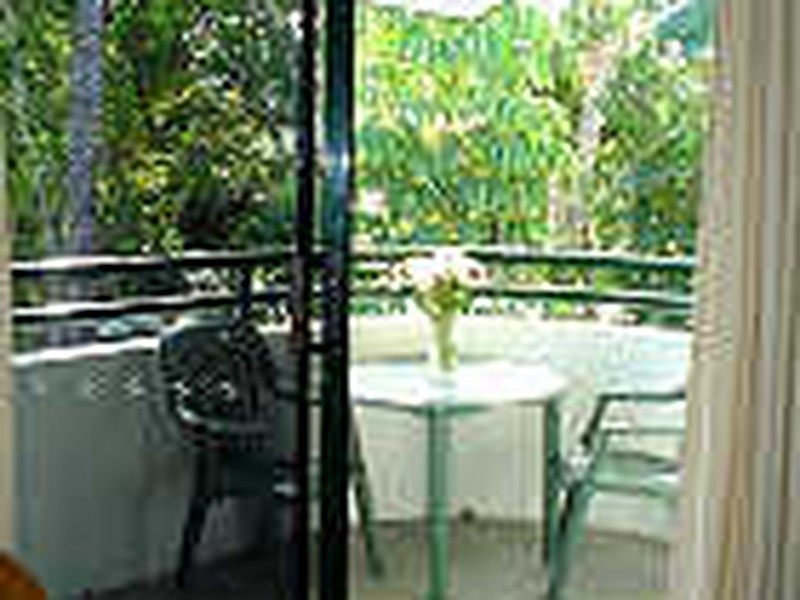 Half Moon Bay/ Resort Holiday Apartments, Yorkeys Knob QLD 4878