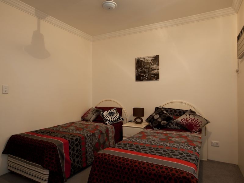 2/548 Varley Street, Yorkeys Knob QLD 4878