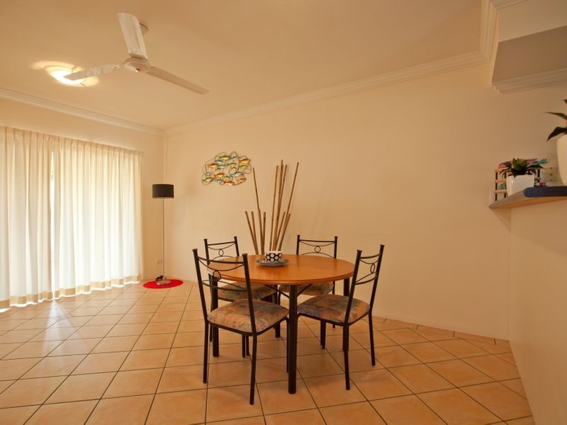 2/548 Varley Street, Yorkeys Knob QLD 4878