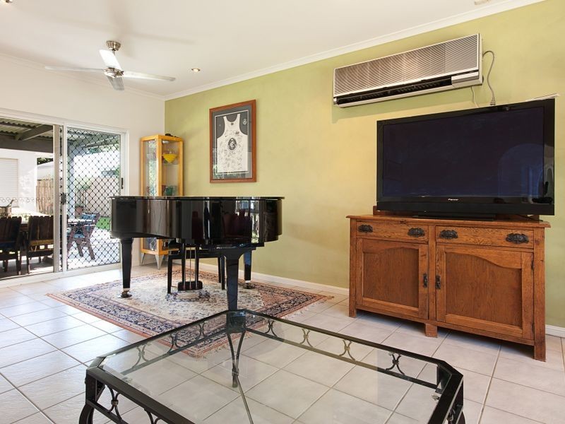 18 Bondi Crescent, Kewarra Beach QLD 4879