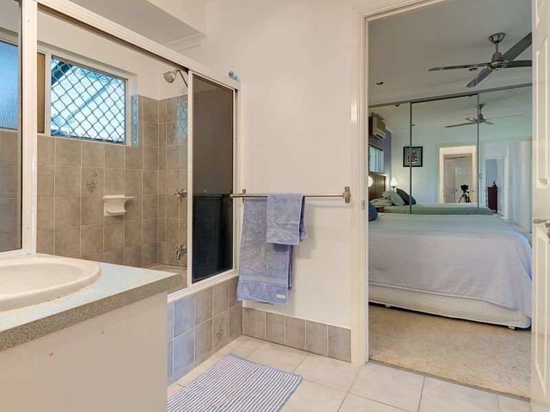 18 Bondi Crescent, Kewarra Beach QLD 4879