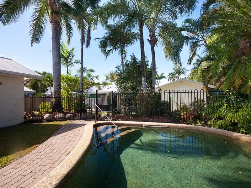 18 Bondi Crescent, Kewarra Beach QLD 4879