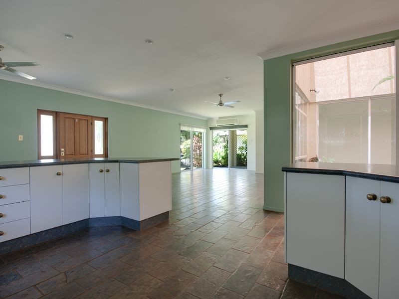 11 Collett Close, Kewarra Beach QLD 4879
