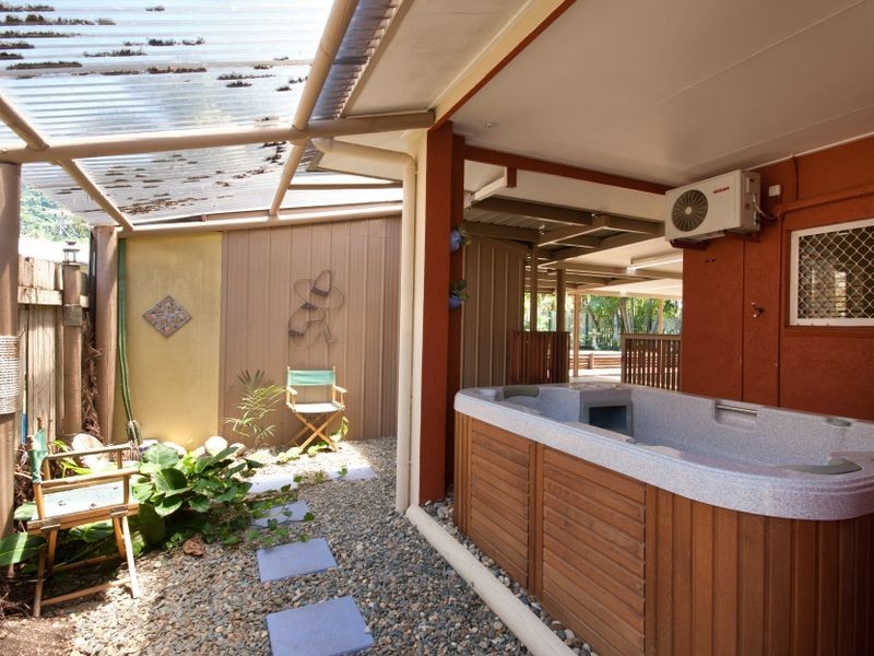 11 Collett Close, Kewarra Beach QLD 4879