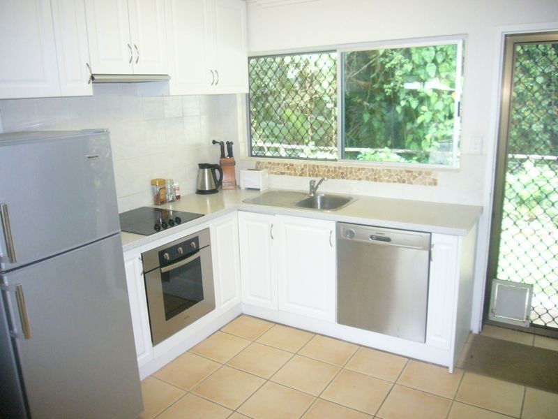 2/16 Roslyn Close, Yorkeys Knob QLD 4878
