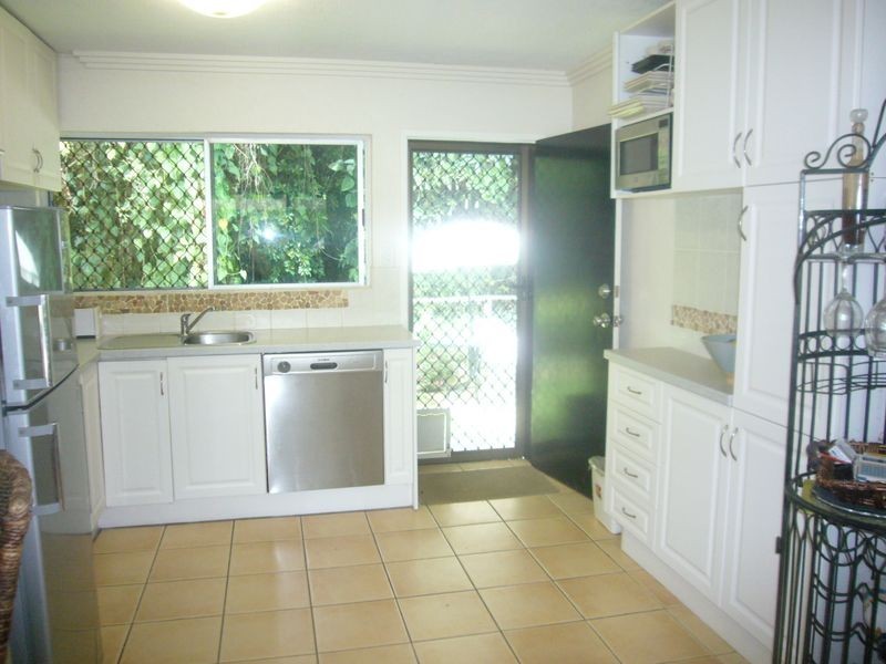 2/16 Roslyn Close, Yorkeys Knob QLD 4878