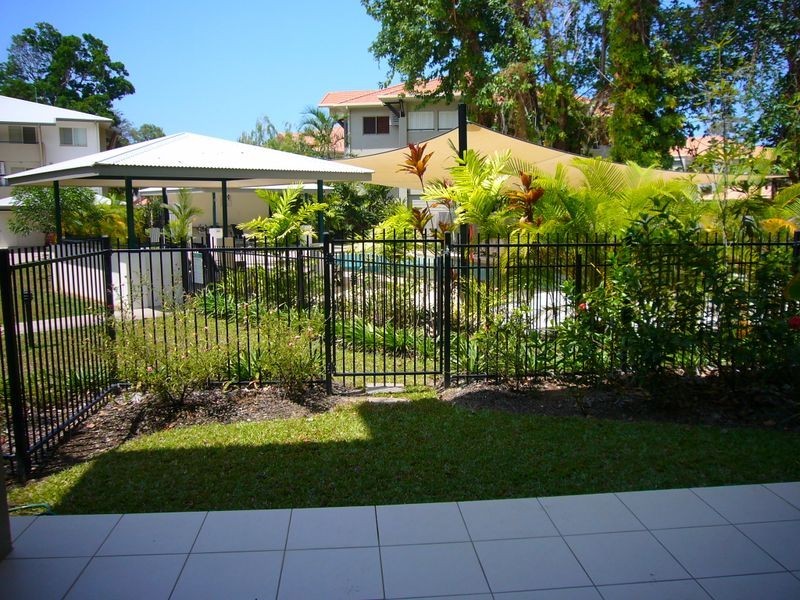 10/1804 Captain Cook Highway, Clifton Beach QLD 4879