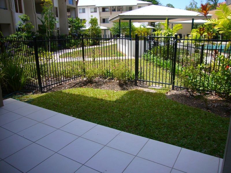 10/1804 Captain Cook Highway, Clifton Beach QLD 4879