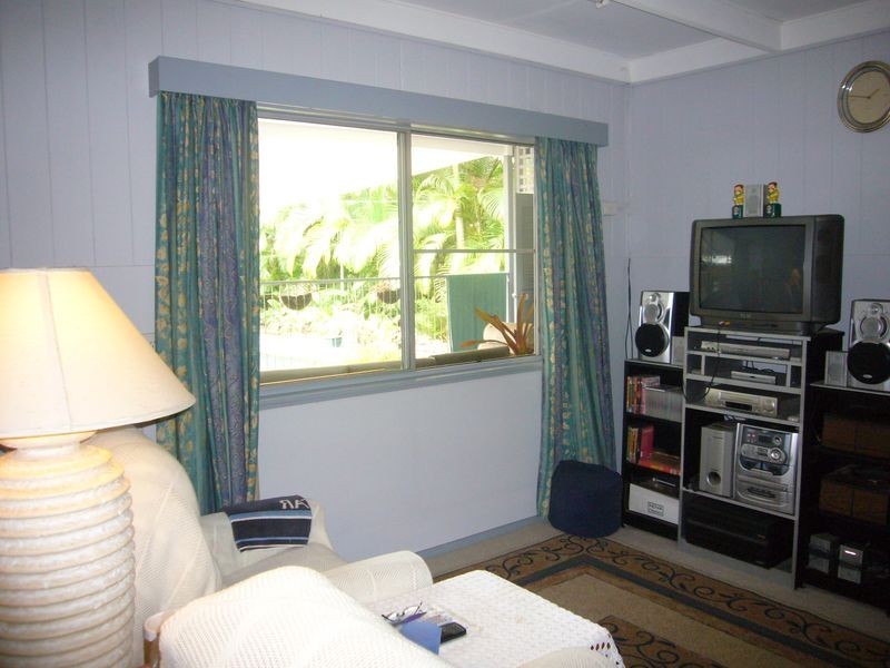 32 Anderson Street, Trinity Beach QLD 4879