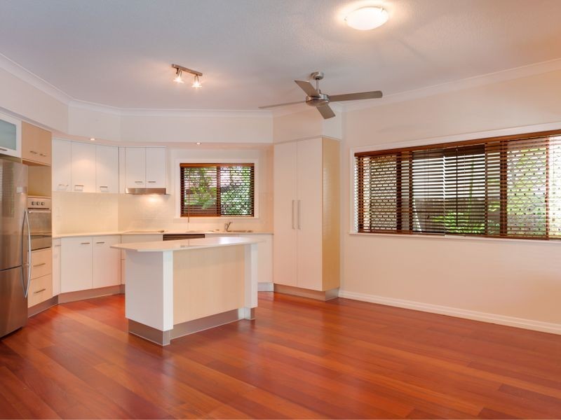 2/11 Rutherford Street, Yorkeys Knob QLD 4878