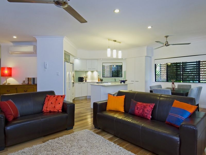 2/11 Rutherford Street, Yorkeys Knob QLD 4878