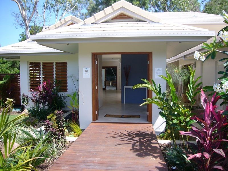 1 Muller Street, Palm Cove QLD 4879