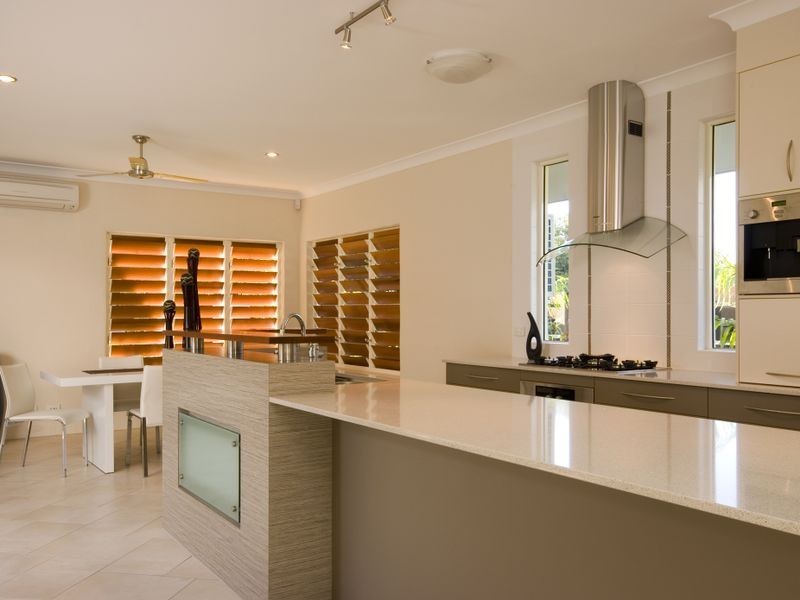 1 Muller Street, Palm Cove QLD 4879