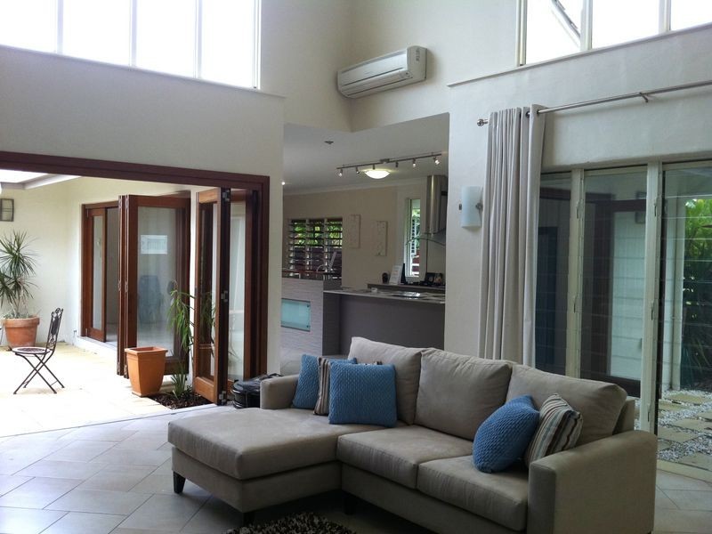 1 Muller Street, Palm Cove QLD 4879