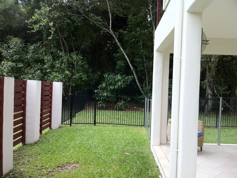 1 Muller Street, Palm Cove QLD 4879