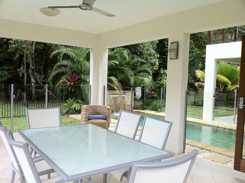 1 Muller Street, Palm Cove QLD 4879
