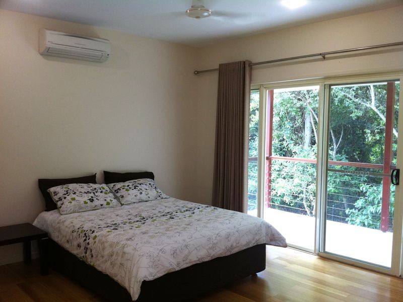 1 Muller Street, Palm Cove QLD 4879
