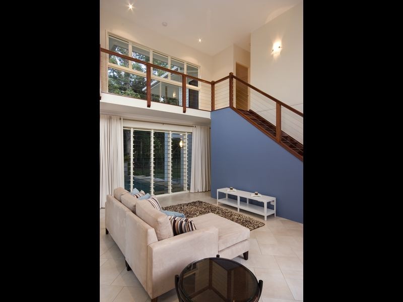 1 Muller Street, Palm Cove QLD 4879